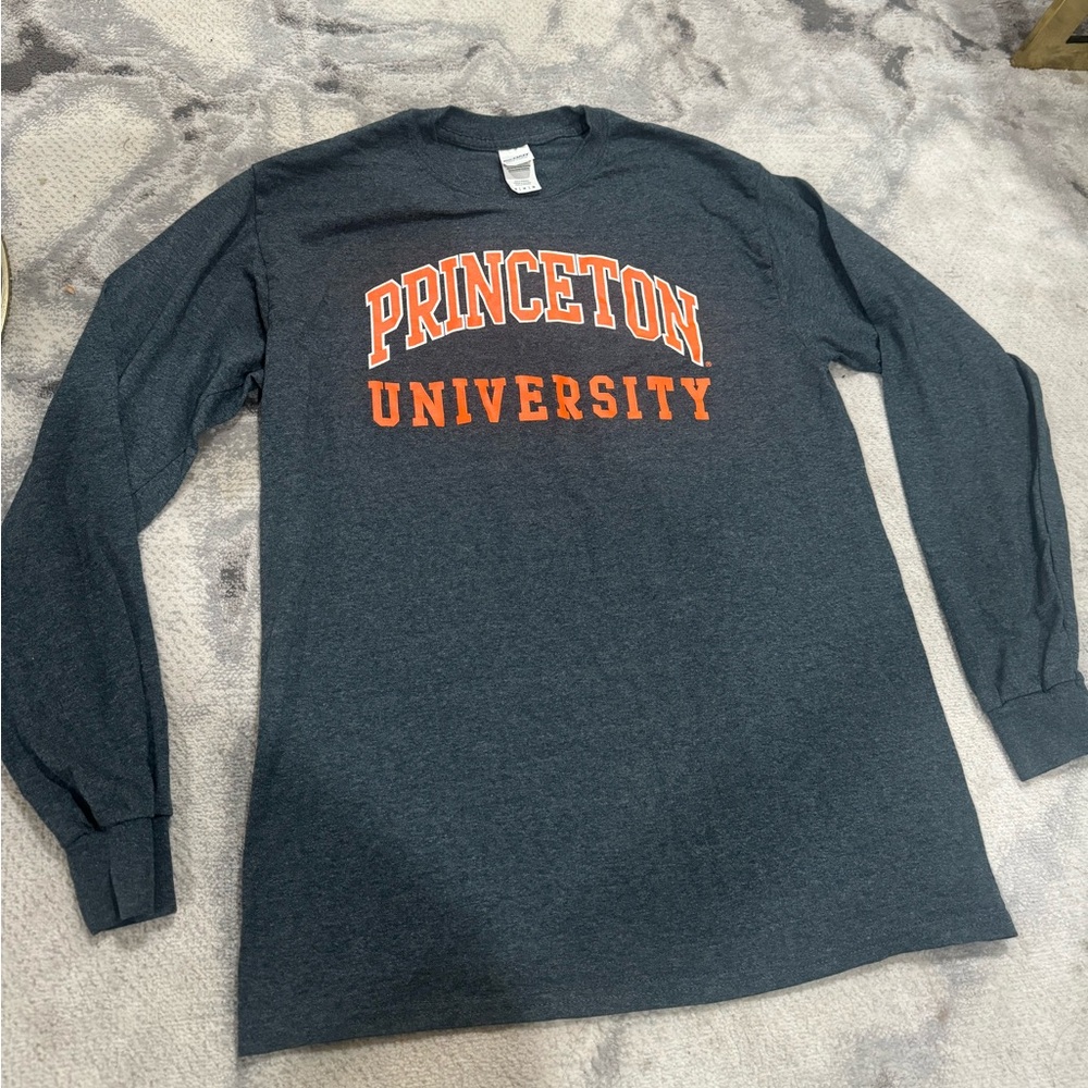 Unisex size medium Princeton uni long sleeve shirt